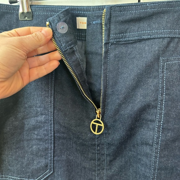 Tory Burch Women’s Elise Zip Denim Mini Skirt (Size 10) - Picture 4 of 9